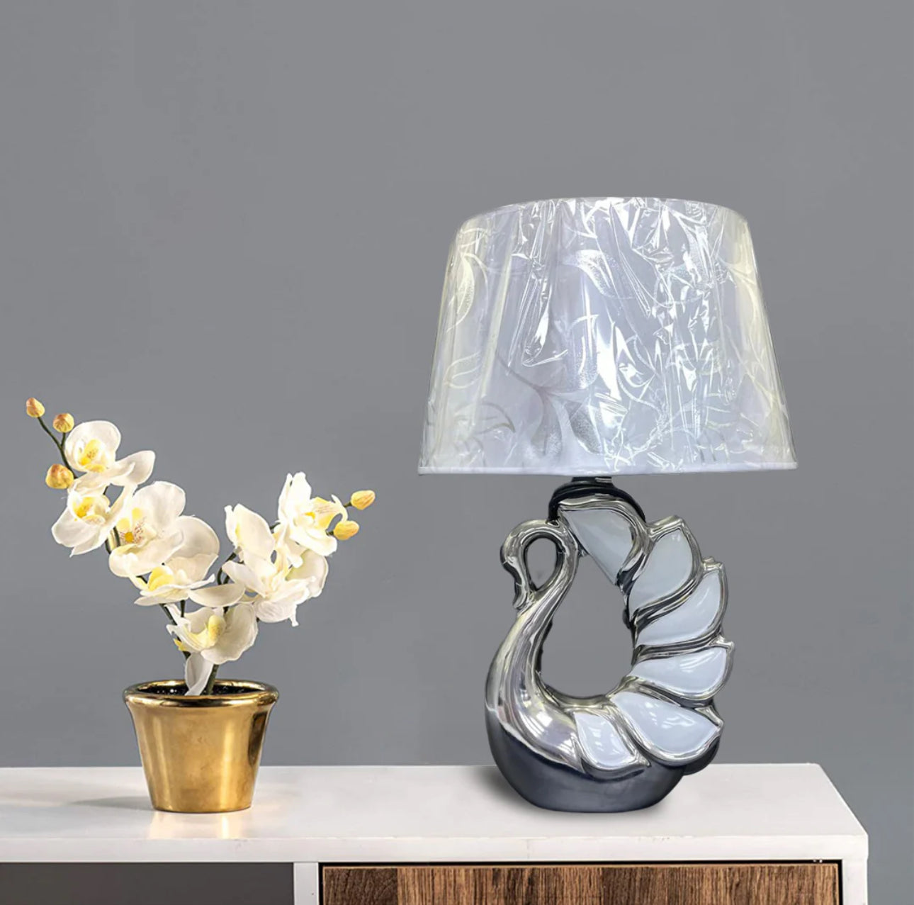 White/Silver Swan Table Lamp