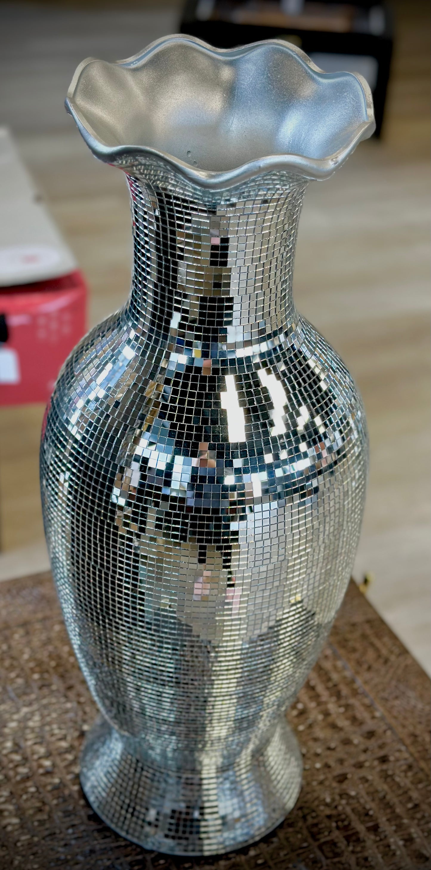 ‘Milla’ Silver Mirrored Vase