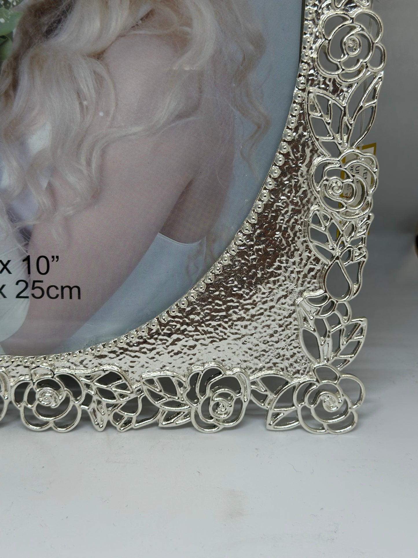 Elegant Metal Frame