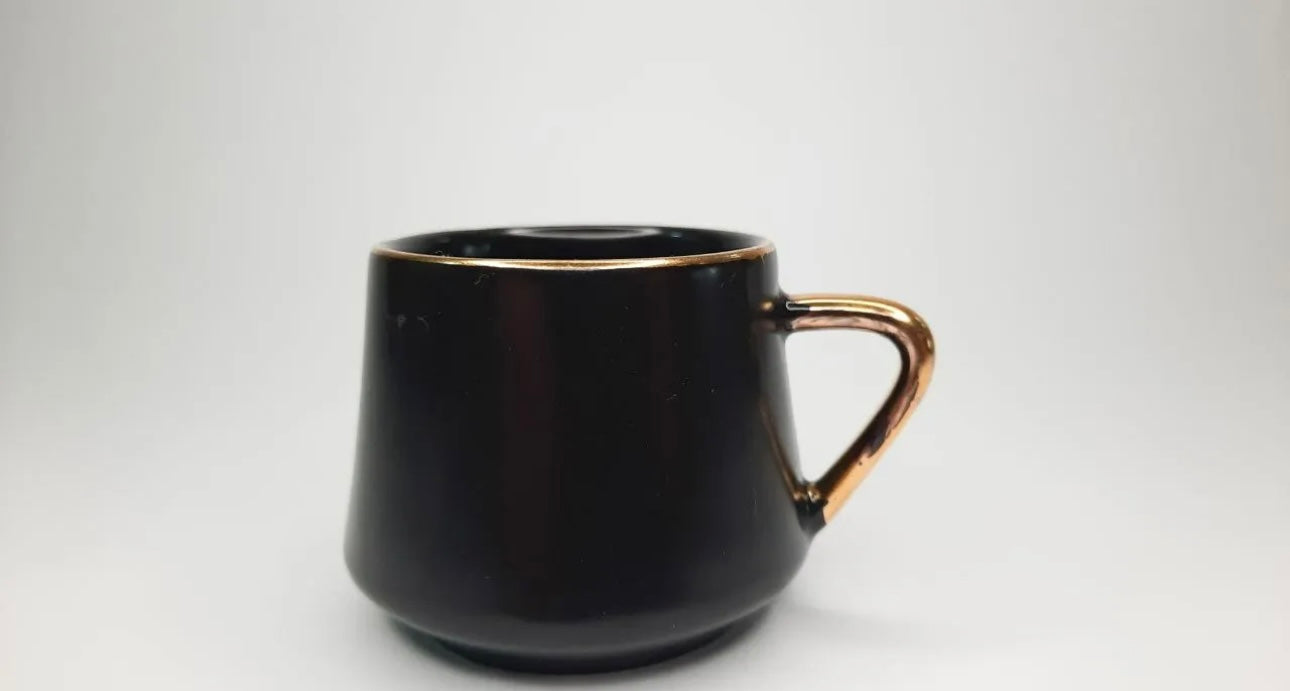 Modern Elegance: Set of 6 Matte Black or White Mugs in Stylish Gift Box