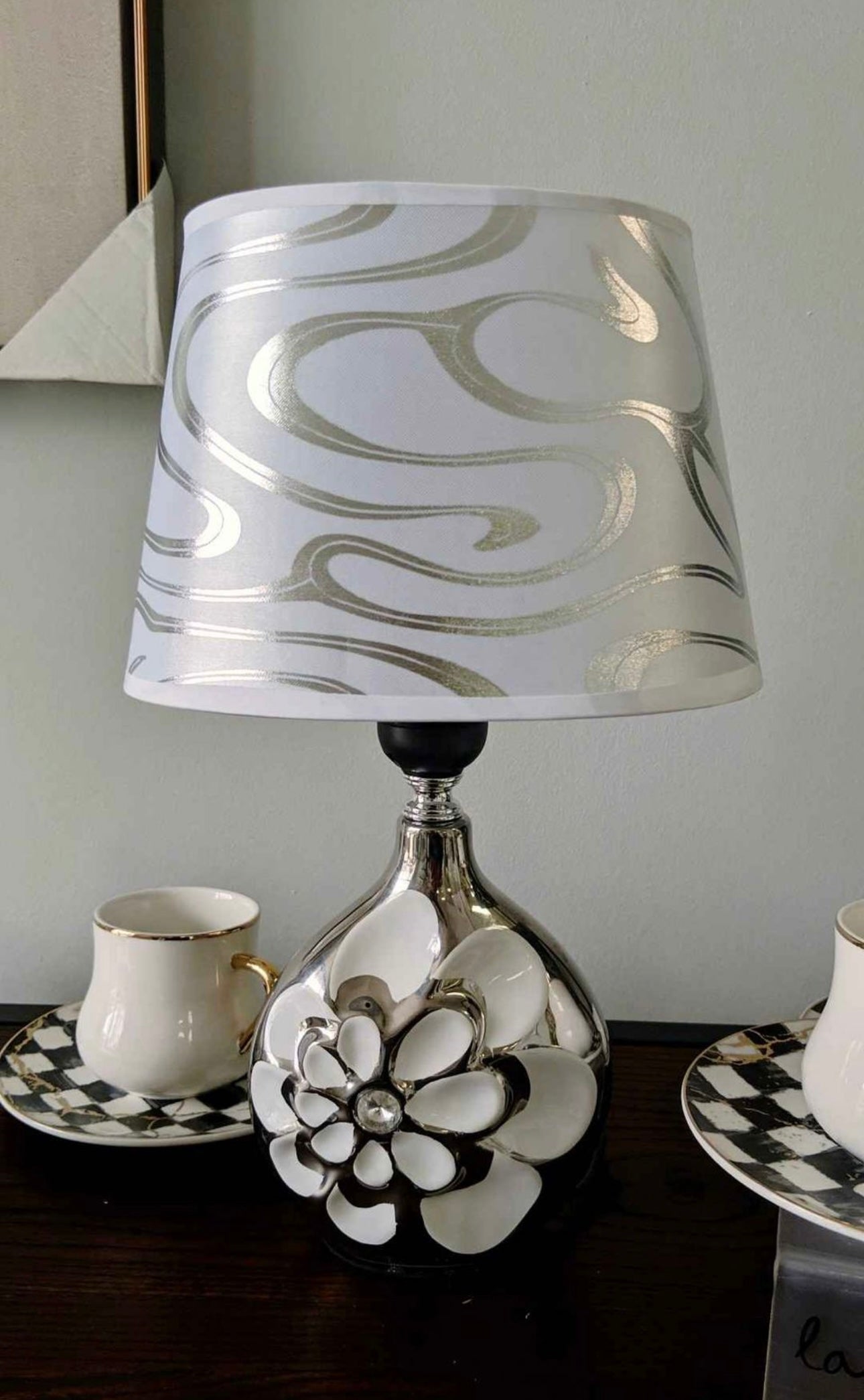 Blossoming Elegance: 13-Inch Silver and White Mini Lamp