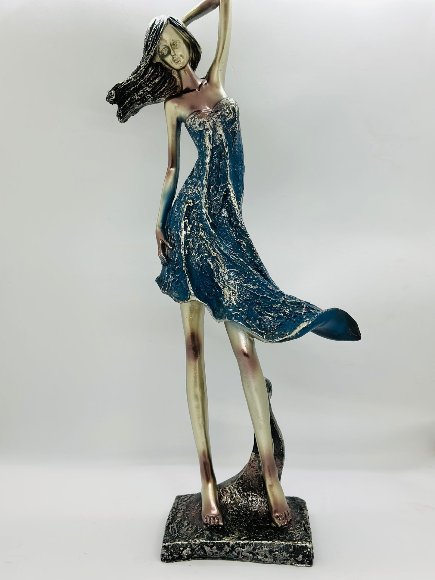 ‘Fiona’ in Blue
