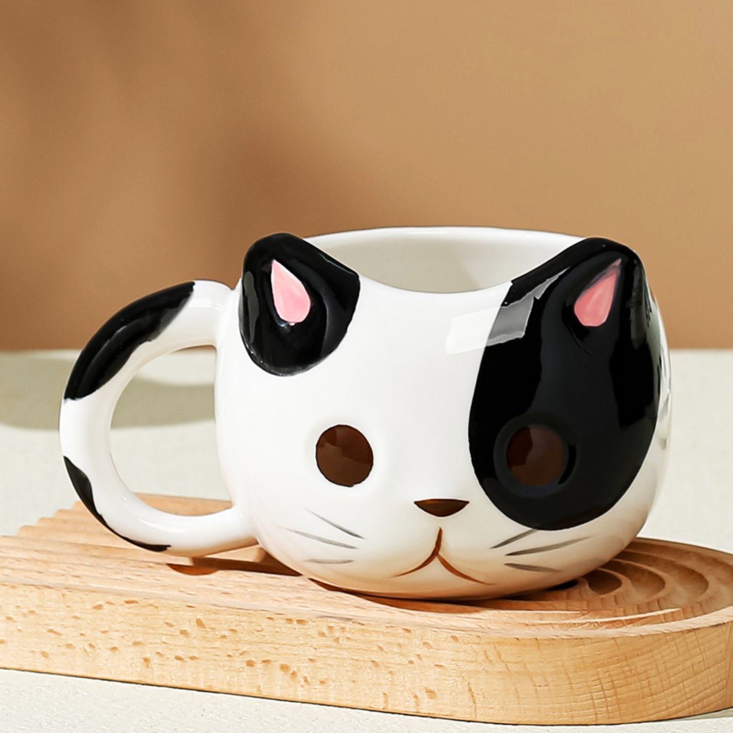 Adorable Cat-Shaped Mugs With Whimsical Design