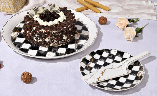 Checkered Antique Design Cake Serving Set